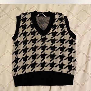Black and gray houndstooth vest